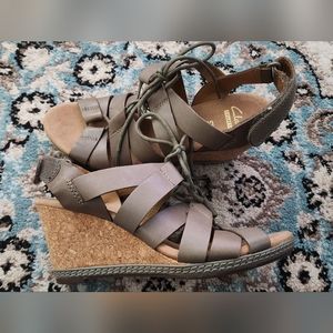 Clarks wedge NWOB